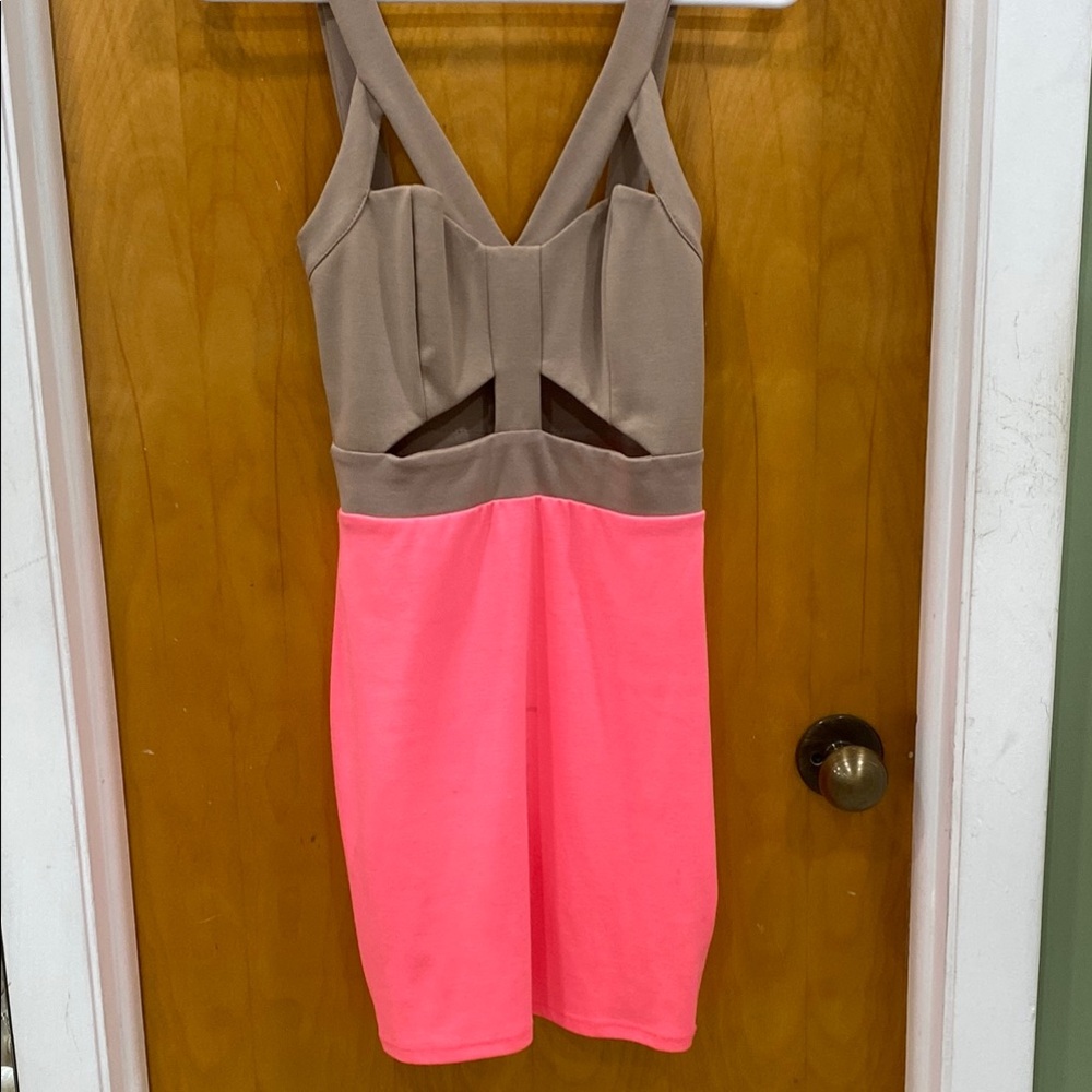 Chic Colorblock Dress in Pink and Tan